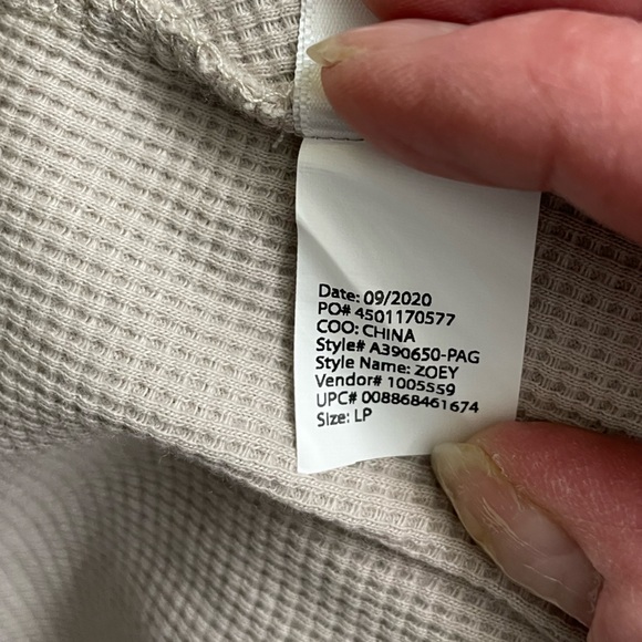 Mixed media sharkbite hem hoodie - Picture 6 of 7